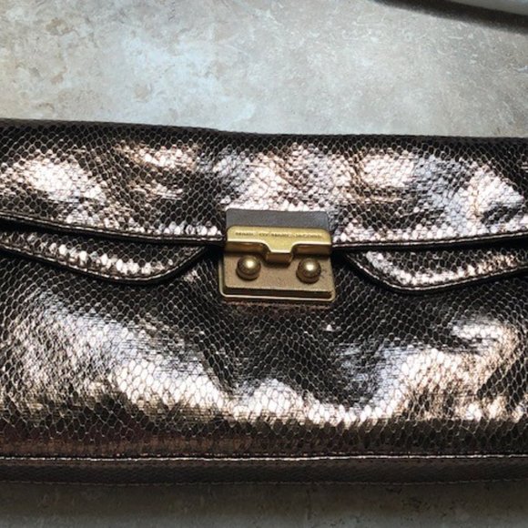 Marc by Marc Jacobs Clutch - Picture 2 of 9